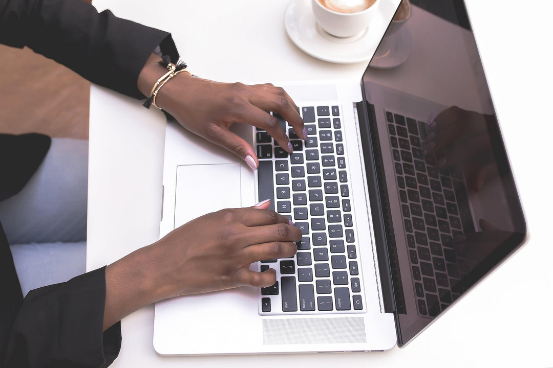 5 Ways to maintain professionalism on the web - TheLawTog®